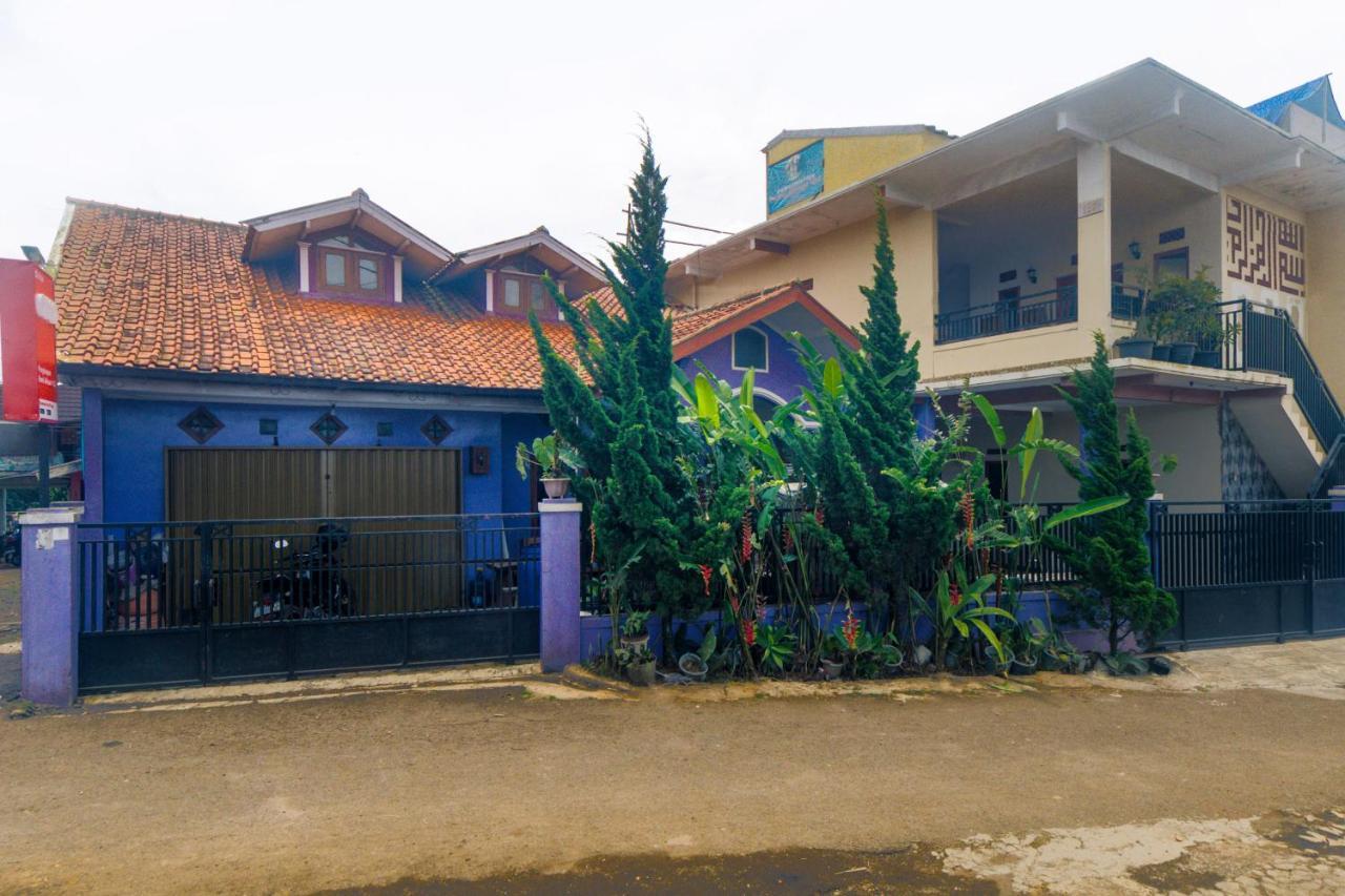 Oyo 2938 Bumi Ahsan 102 Syariah Hotel