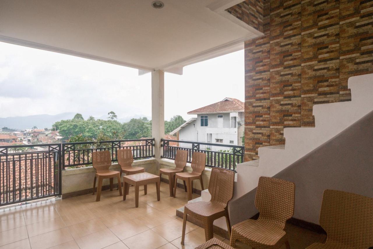 Hotel Oyo 2938 Bumi Ahsan 102 Syariah