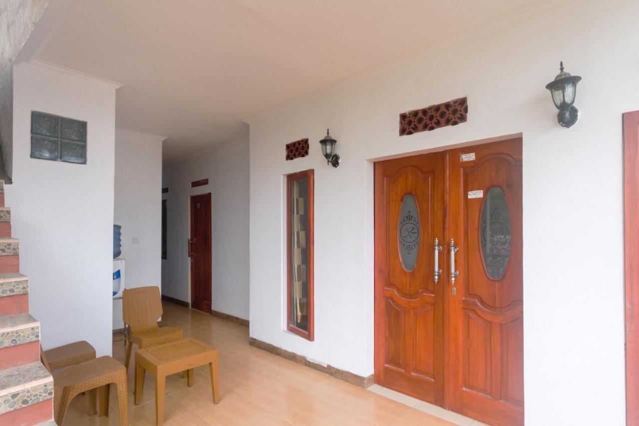 Hotel Oyo 2938 Bumi Ahsan 102 Syariah