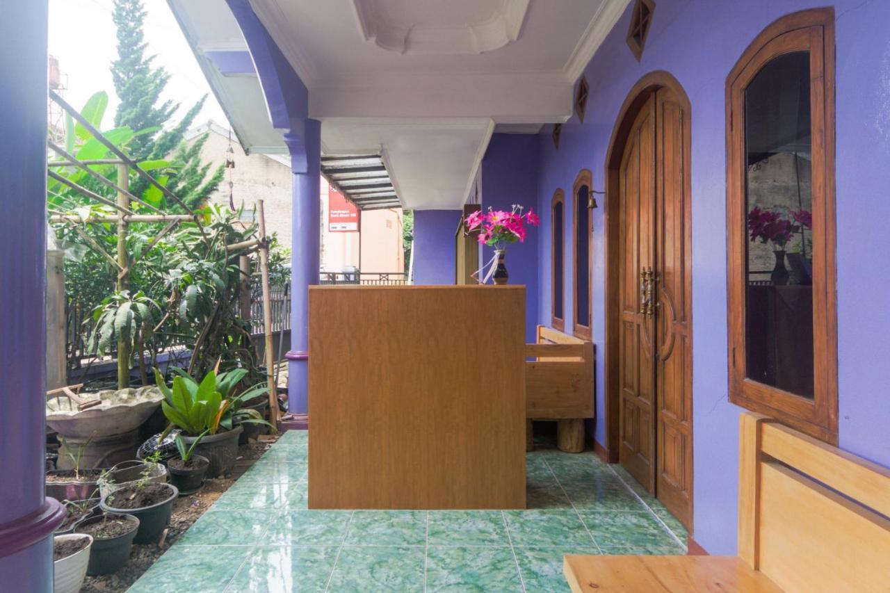 Oyo 2938 Bumi Ahsan 102 Syariah Hotel 2*